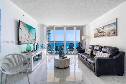 Copropriété à louer à Hollywood, Floride: 1 chambre, 69.21 m2 № 1365851 - photo 2