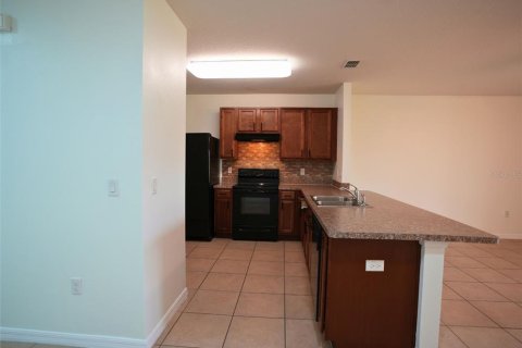 Townhouse in Davenport, Florida 3 bedrooms, 140 sq.m. № 1369798 - photo 8