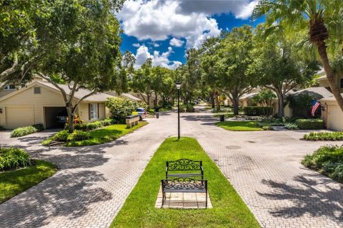 Touwnhouse à vendre à Belleair, Floride: 2 chambres, 150.5 m2 № 1366786 - photo 1