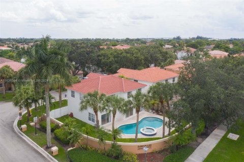 Casa en venta en Plantation, Florida, 4 dormitorios, 243.59 m2 № 1310430 - foto 15