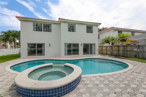 Casa en venta en Plantation, Florida, 4 dormitorios, 243.59 m2 № 1310430 - foto 4