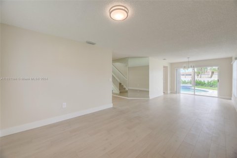 Casa en venta en Plantation, Florida, 4 dormitorios, 243.59 m2 № 1310430 - foto 16