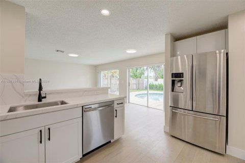 Casa en venta en Plantation, Florida, 4 dormitorios, 243.59 m2 № 1310430 - foto 26