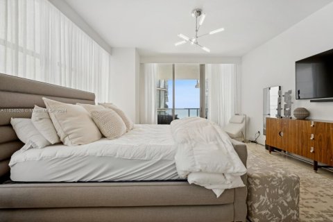 Condominio en venta en Bal Harbour, Florida, 2 dormitorios, 177.54 m2 № 1310466 - foto 13