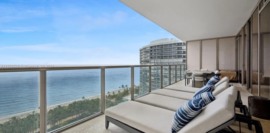 Condominio en Bal Harbour, Florida, 2 dormitorios  № 1310466