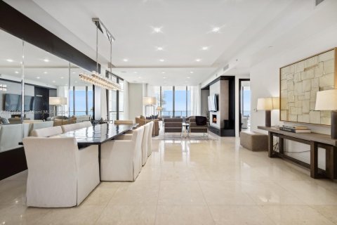 Condominio en venta en Bal Harbour, Florida, 2 dormitorios, 177.54 m2 № 1310466 - foto 2