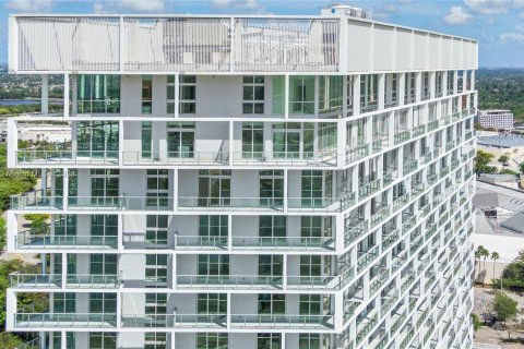 Condo in Sunrise, Florida, 1 bedroom  № 1364273 - photo 1