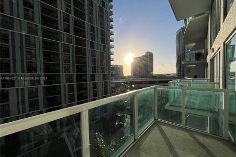 Condominio en alquiler en Miami, Florida, 1 dormitorio, 91.69 m2 № 1364235 - foto 13