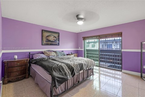 Adosado en venta en Miami, Florida, 3 dormitorios, 151.06 m2 № 1333276 - foto 18