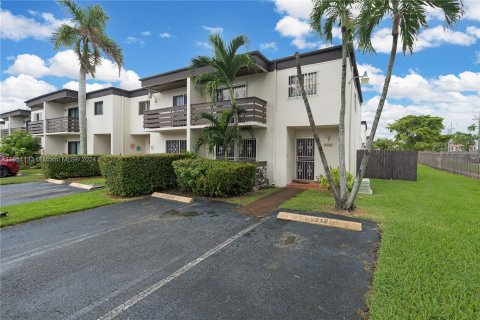 Adosado en venta en Miami, Florida, 3 dormitorios, 151.06 m2 № 1333276 - foto 6