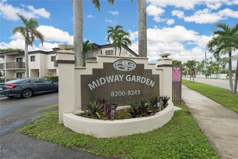 Adosado en venta en Miami, Florida, 3 dormitorios, 151.06 m2 № 1333276 - foto 5