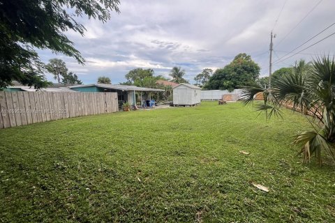 Villa ou maison à louer à West Palm Beach, Floride: 3 chambres, 122.07 m2 № 1364236 - photo 20