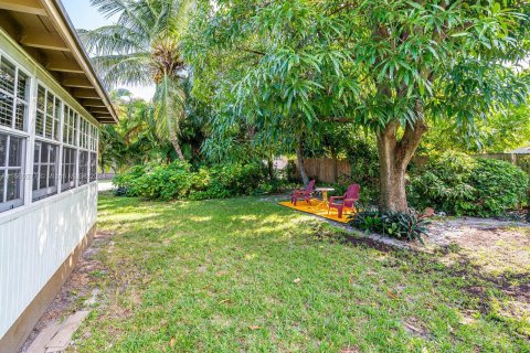 House in Miami, Florida 3 bedrooms, 110.46 sq.m. № 1365720 - photo 11