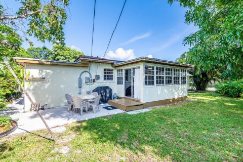 House in Miami, Florida 3 bedrooms, 110.46 sq.m. № 1365720 - photo 10