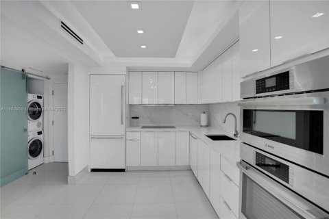 Condo in Miami Beach, Florida, 1 bedroom  № 571205 - photo 6