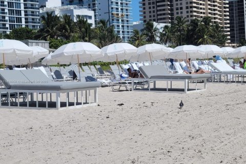 Condo in Miami Beach, Florida, 1 bedroom  № 571205 - photo 23