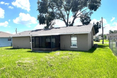 Villa ou maison à vendre à Kissimmee, Floride: 3 chambres, 105.17 m2 № 1335261 - photo 18