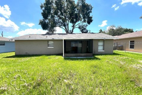 Villa ou maison à vendre à Kissimmee, Floride: 3 chambres, 105.17 m2 № 1335261 - photo 21