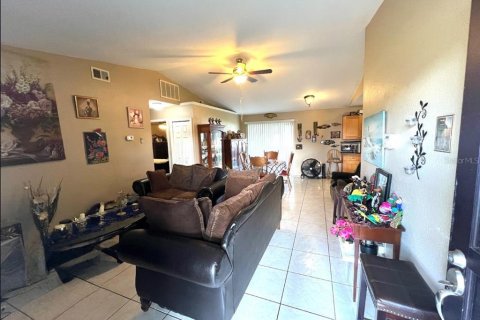 Villa ou maison à vendre à Kissimmee, Floride: 3 chambres, 105.17 m2 № 1335261 - photo 3