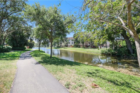 Adosado en venta en Coconut Creek, Florida, 3 dormitorios, 134.15 m2 № 1102050 - foto 10