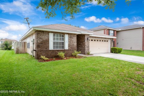 Villa ou maison à louer à Jacksonville, Floride: 3 chambres, 150.97 m2 № 768747 - photo 2