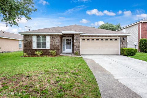 Villa ou maison à louer à Jacksonville, Floride: 3 chambres, 150.97 m2 № 768747 - photo 1