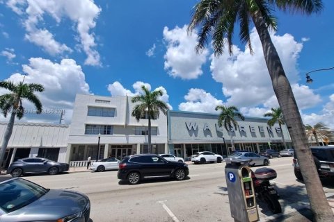 Copropriété à vendre à Miami Beach, Floride: 2 chambres, 59.83 m2 № 1327604 - photo 2