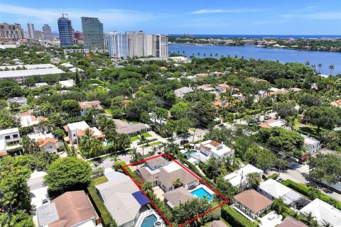 Villa ou maison à vendre à West Palm Beach, Floride: 5 chambres, 360.65 m2 № 1306008 - photo 7