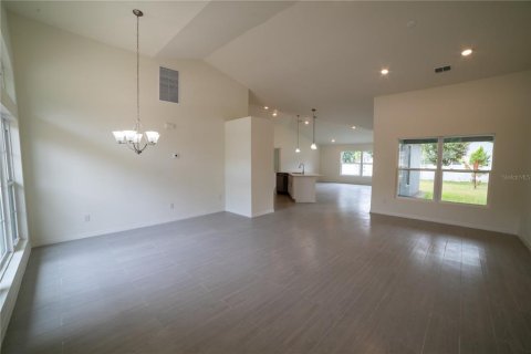 Casa en venta en DeLand, Florida, 3 dormitorios, 176.7 m2 № 1200765 - foto 4