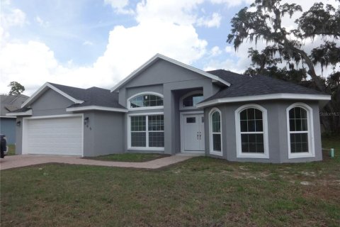 House in DeLand, Florida 3 bedrooms, 173.63 sq.m. № 1200764 - photo 1