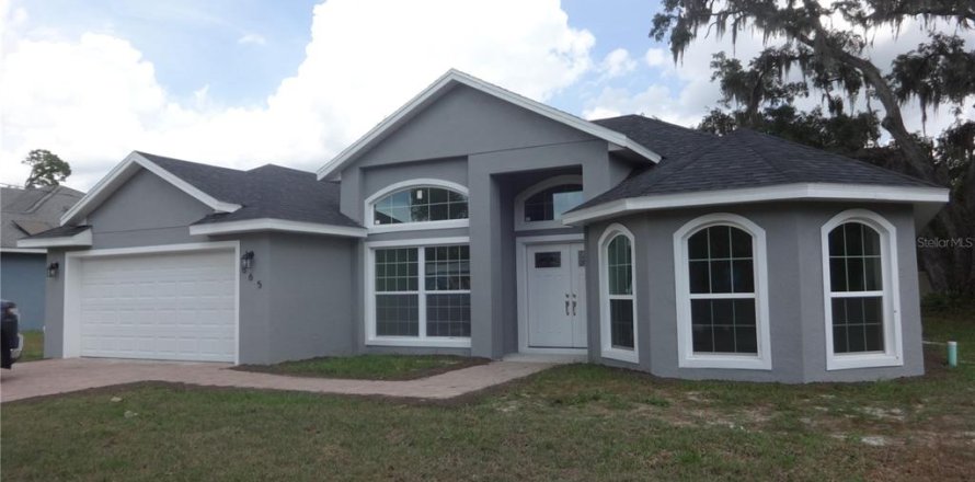 House in DeLand, Florida 3 bedrooms, 173.63 sq.m. № 1200764