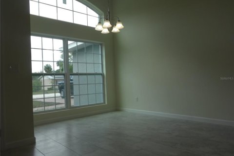 House in DeLand, Florida 3 bedrooms, 173.63 sq.m. № 1200764 - photo 5