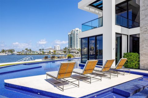 Casa en venta en Fort Lauderdale, Florida, 6 dormitorios, 1088.26 m2 № 1151847 - foto 11