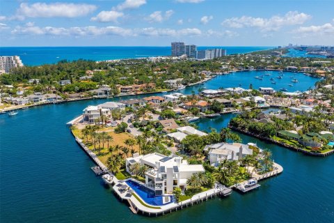 Villa ou maison à vendre à Fort Lauderdale, Floride: 6 chambres, 1088.26 m2 № 1151847 - photo 1