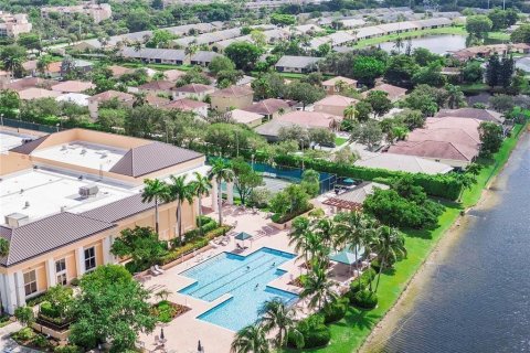 Condominio en venta en Tamarac, Florida, 2 dormitorios, 135.64 m2 № 1209130 - foto 2