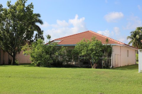 House in Lake Worth, Florida 3 bedrooms, 131.92 sq.m. № 1209131 - photo 9