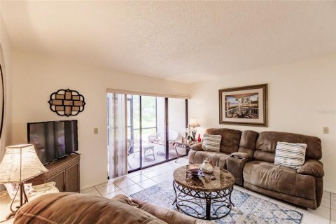 Condo in Port Charlotte, Florida, 1 bedroom  № 1383814 - photo 5