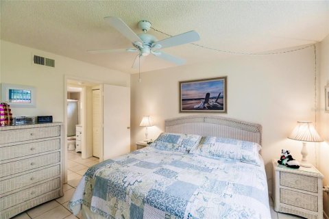 Condo in Port Charlotte, Florida, 1 bedroom  № 1383814 - photo 20