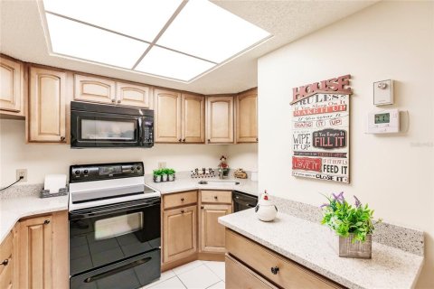 Condo in Port Charlotte, Florida, 1 bedroom  № 1383814 - photo 16