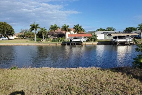 Купить земельный участок в Порт-Шарлотт, Флорида № 213730 - фото 2