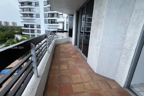 Condominio en venta en Aventura, Florida, 2 dormitorios, 126.81 m2 № 1310890 - foto 8