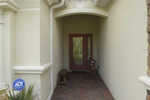 House in Naples, Florida 4 bedrooms, 210.7 sq.m. № 988521 - photo 3