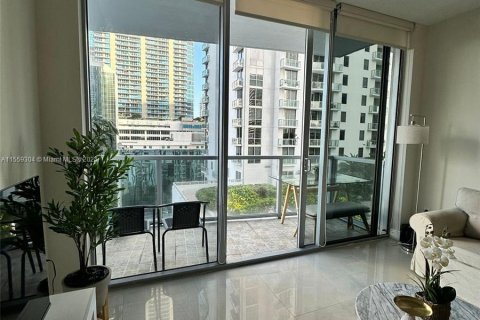 Condominio en venta en Miami, Florida, 1 dormitorio, 67.91 m2 № 1081024 - foto 8