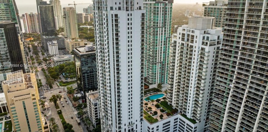 Condo in Miami, Florida, 1 bedroom  № 1081024