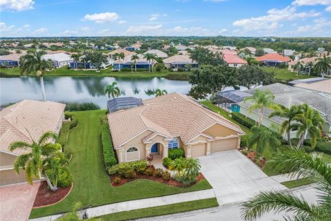 Villa ou maison à vendre à Sarasota, Floride: 4 chambres, 228.45 m2 № 1390580 - photo 6