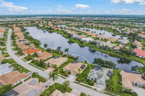 Villa ou maison à vendre à Sarasota, Floride: 4 chambres, 228.45 m2 № 1390580 - photo 1