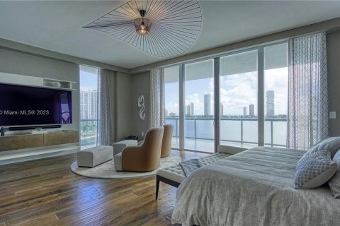 Condo in Aventura, Florida, 4 bedrooms  № 372086 - photo 24