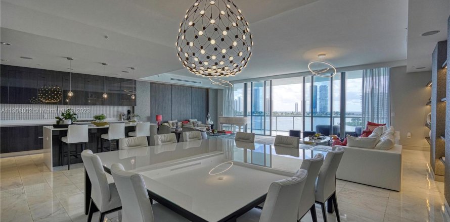 Condo in Aventura, Florida, 4 bedrooms  № 372086