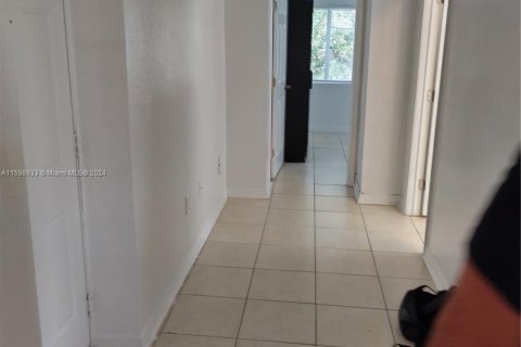 Condominio en venta en Miami, Florida, 2 dormitorios, 57.13 m2 № 1208353 - foto 29