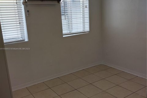 Condominio en venta en Miami, Florida, 2 dormitorios, 57.13 m2 № 1208353 - foto 27